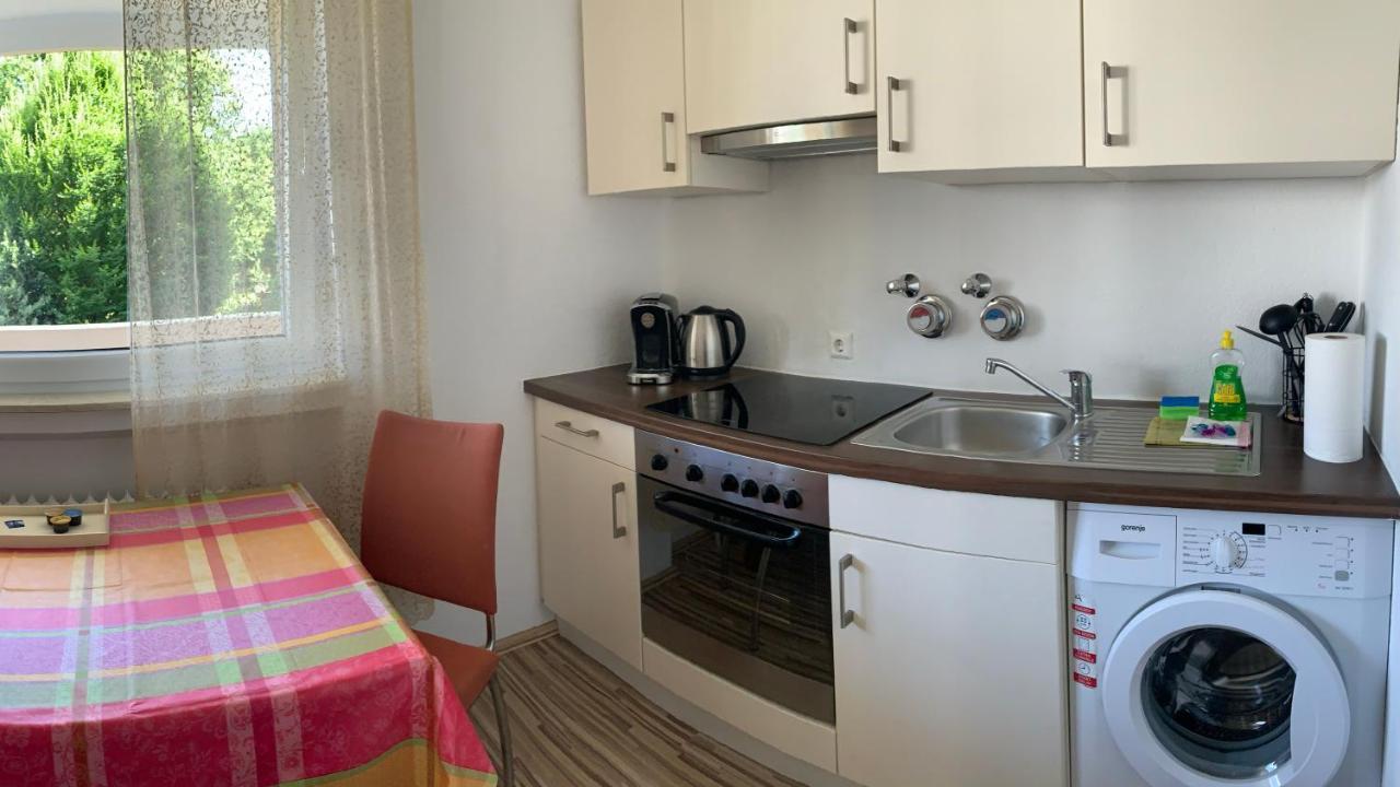 Grosse Und Helle Ferien Wohnung Mit Parkplatzen Laufenburg Exterior foto
