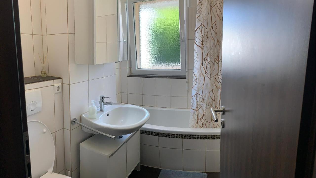 Grosse Und Helle Ferien Wohnung Mit Parkplatzen Laufenburg Exterior foto